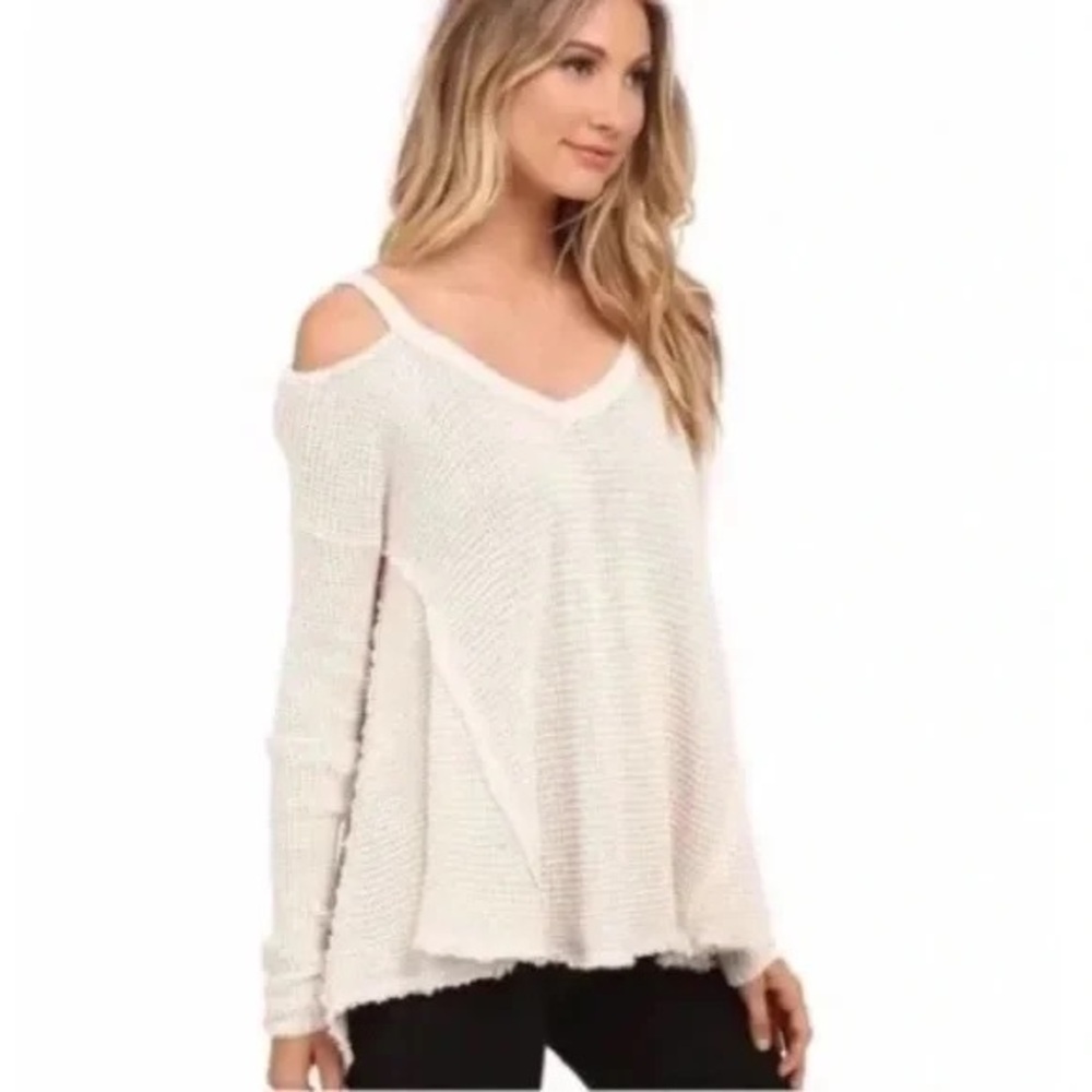 FREE PEOPLE Cream V-Neck Cold Shoulder Sweater